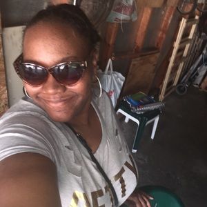 Meet your Posher, Nikki